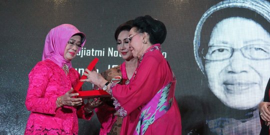 Wapres Maruf Amin Mengenang Ibunda Jokowi Sosok yang Berwibawa