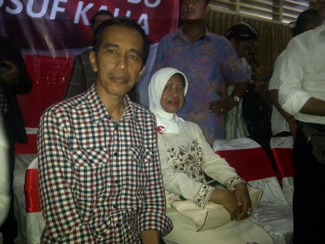 jokowi dan ibunda