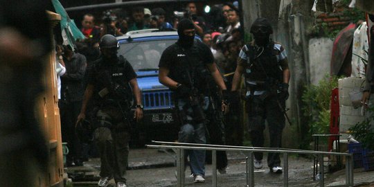 Densus 88 Tangkap 5 Terduga Teroris di Batang Jawa Tengah