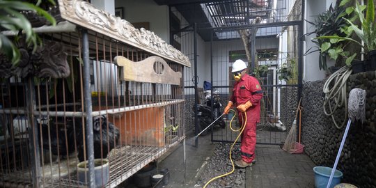 Cegah Penularan Corona, Permukiman Warga Disemprot Disinfektan