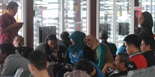 pakai apd di bandara soetta, 124 wn china dijemput pulang ke negaranya