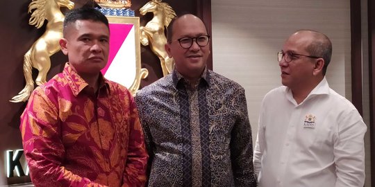 Kadin dan Apindo Serahkan Bantuan Penanggulangan Corona Rp10 M Lewat PMI