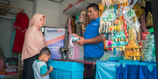 BRI Salurkan Bantuan Sembako Langsung Melalui Agen BRILink Senilai Rp 5 Miliar