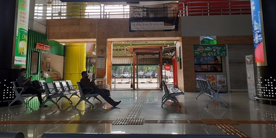 Jadwal Perjalanan Dibatalkan, Stasiun Gambir dan Pasar Senen Sepi