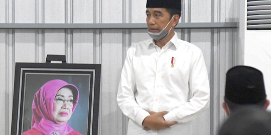 Jokowi dan Keluarga Gelar Tahlilan untuk Mendiang Sujiatmi di Solo