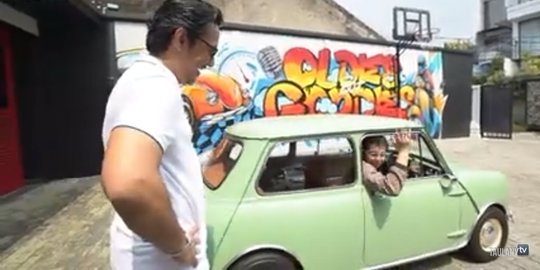 Sempat Ditawar Rp1 M oleh Baim Wong, Raffi Ahmad Jual Mobil Klasik ke Denny Cagur