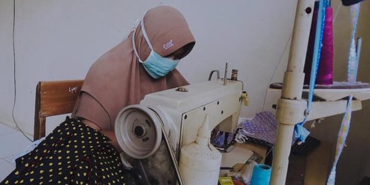 Gerakan Sosial Kampung Penjahit di Purbalingga Produksi Masker Gratis