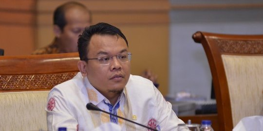 Anggota DPR Minta RS Tidak Lambat Tangani Pasien Corona