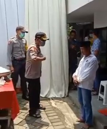 polisi marah ke warga yang gelar arisan saat pandemi virus corona