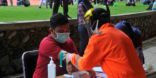 Rapid Test di Jawa Barat: Dari 22.000 Warga, 300 Terindikasi Positif Corona