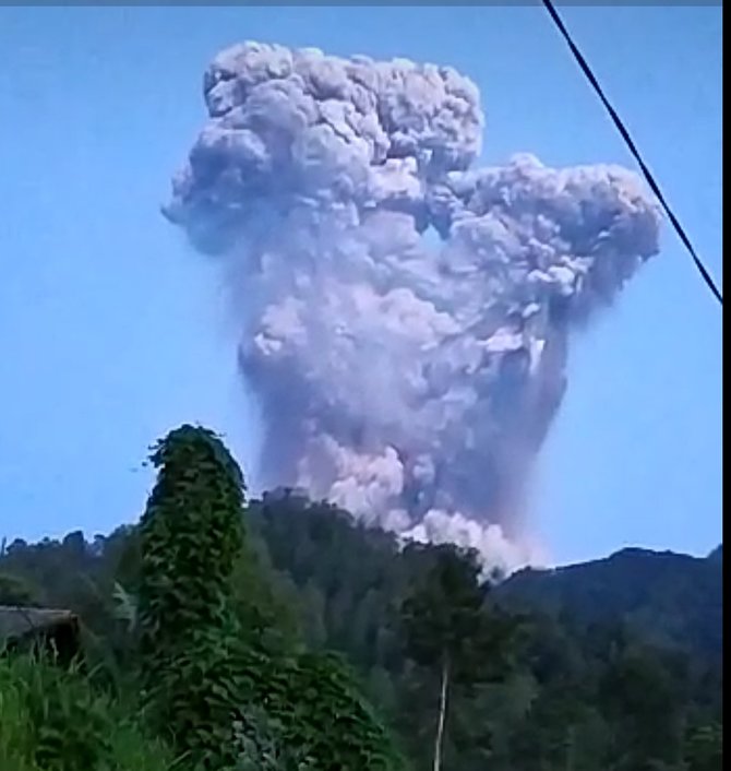 gunung merapi erupsi bikin boyolali hujan abu