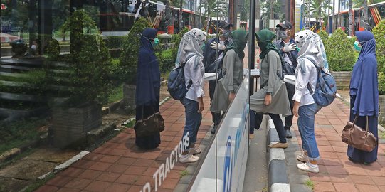 Bukan Darurat Sipil, Jaga Jarak Plus Sanksi Dinilai Efektif Lawan Corona