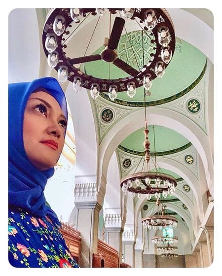 bella saphira umroh sesaat sebelum mekkah ditutup