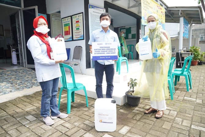 peruri salurkan bantuan penanggulangan covid 19 di karawang