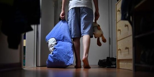 Mengenal Sleepwalking, Gangguan Tidur Sambil Berjalan dan Cara 