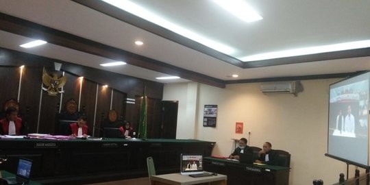 Sidang Perdana Kasus Mayat Suami Dicor Ibu-Anak di Jember Digelar Virtual