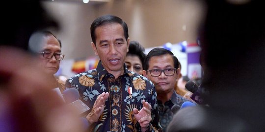 Presiden Jokowi: Masih Ada 433 Desa yang Belum Terlistriki