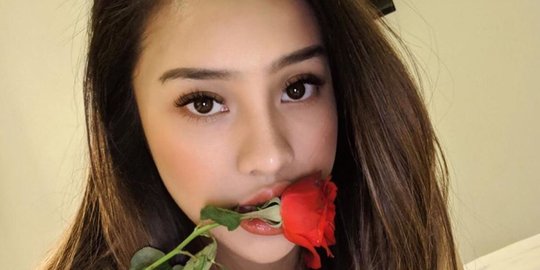 Selain Nia Ramadhani, 6 Artis Ini Juga Akui Tak Pandai Soal Urusan Dapur