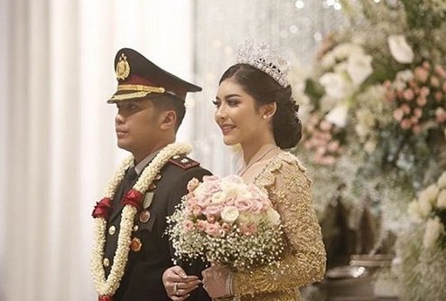 pernikahan kompol fahrul dan rica andriani