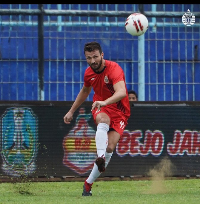 pemain asing liga indonesia yang pernah berlaga liga champion eropa