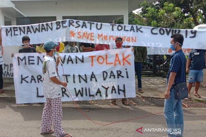 warga menawan kudus tolak balai diklat jadi tempat karantina