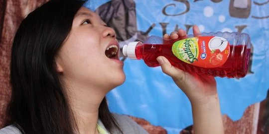 5 Minuman Unik di Malang, Berwadah Kantong Darah Sampai Botol Cairan Pencuci Piring