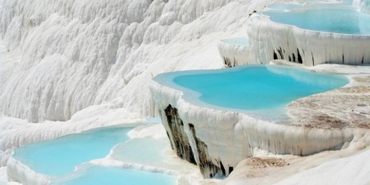 Salju Panas Dolok, Pesona Pemandian Air Panas Kawah Putih di Sumatera Utara