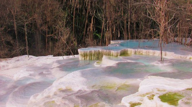 salju panas dolok pesona pemandian air panas kawah putih di sumatera utara