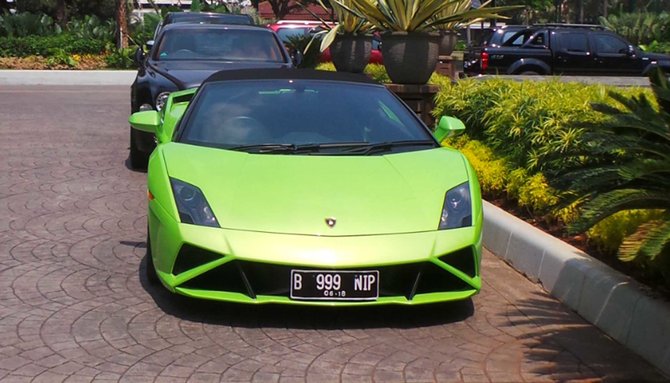 mobil hotman paris