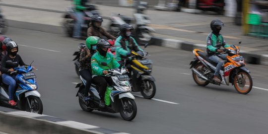 PSBB di Jakarta: Motor Tak Boleh Boncengan, Sedan Dibatasi 3 Penumpang