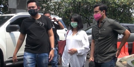 Sedang Hamil Besar, Vanessa Angel Kembali Dijemput Polisi