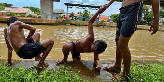 Keceriaan Anak-anak bermain di Tengah Pandemi Corona