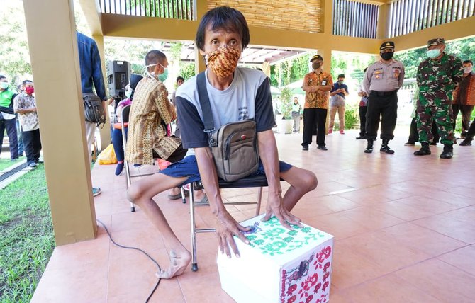 banyuwangi kembali salurkan jaring pengaman