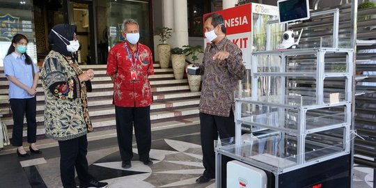 Pemkot Surabaya Terima Bantuan Robot untuk Mengurangi Risiko Penularan Covid-19