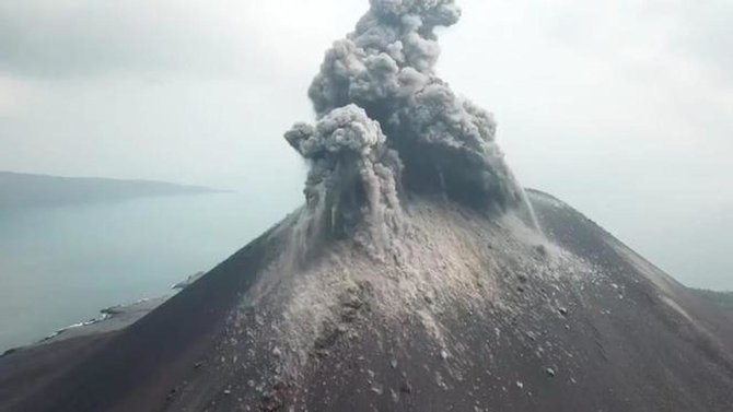 gunung anak krakatau