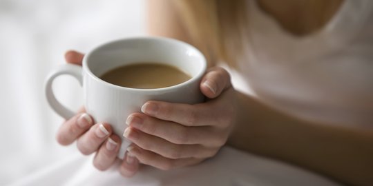 badan sedang sakit tapi tetap ingin minum kopi, apakah boleh?