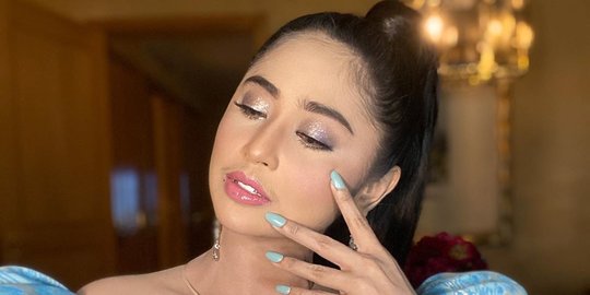 Dituding Pansos ke Cimoy Montok, Ini Jawaban Menohok Dewi Perssik