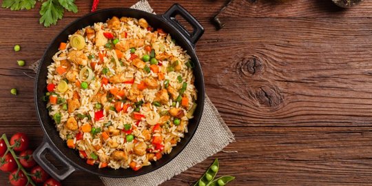 6 Cara Membuat Nasi Goreng Sederhana Mudah Dipraktikkan Merdeka Com