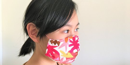 Cara pakai masker kain yang benar