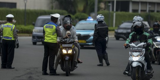 Masyarakat Kembali Beraktivitas, Pemkot Bandung Minta Polisi Perluas Penyekatan Jalan