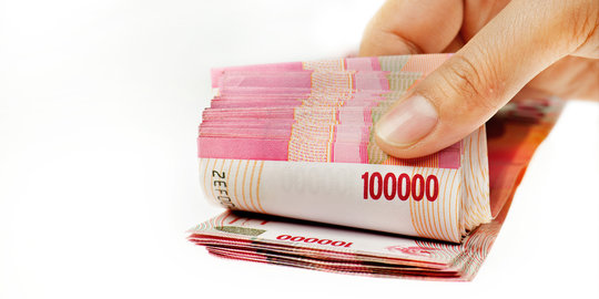 Rupiah Ditutup Menguat Tipis ke Level Rp15.610 Per USD