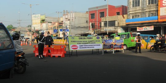 PSBB Hari Pertama di Depok, Bogor, Bekasi: Warga Masih Enggan Pakai Masker