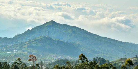 Gunung Slamet Berpotensi Meletus Besar Ini Penjelasan Ahli Vulkanologi Ugm Merdeka Com