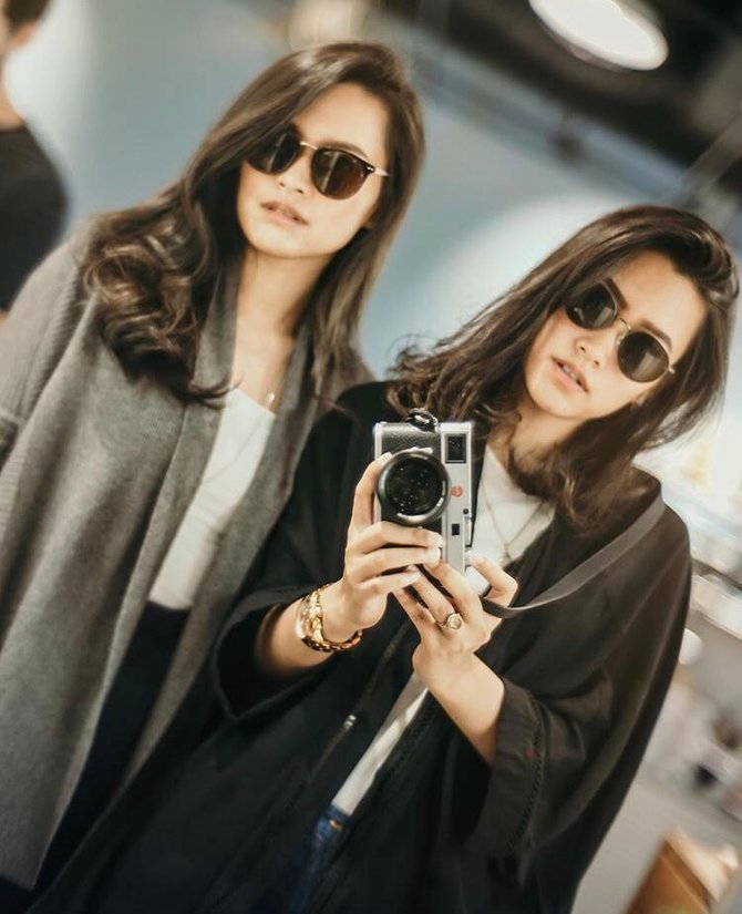 7 potret cantik twindy rarasati artis dan model yang umumkan positif covid 19