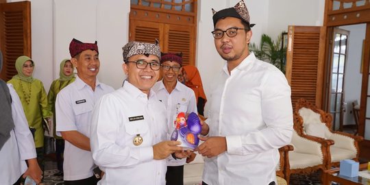 KPK Diminta Usut Surat Stafsus Jokowi ke Camat Jika Ada Unsur Perdagangan Pengaruh