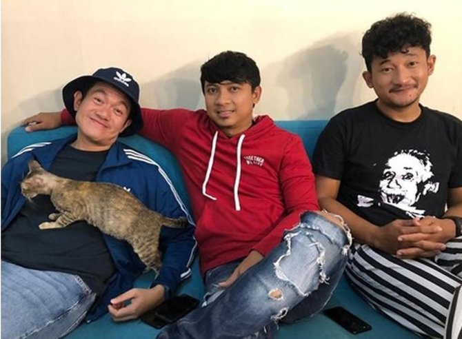 kabar terbaru trio bajaj pemain sinetron ppt jilid 1 tetap kompak