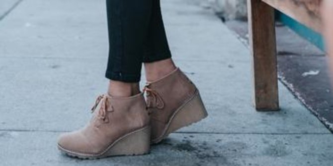 7 Jenis Sepatu Wanita untuk Tampilan Maksimal, dari High Heels hingga Boots