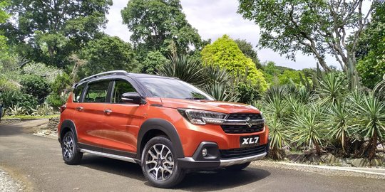 Suzuki XL7 Raih Penghargaan Tertinggi 'Car of the Year'