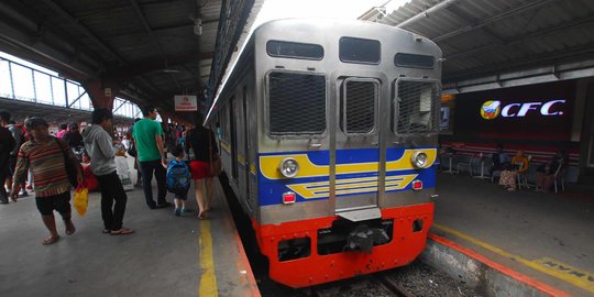 KRL Tetap Beroperasi Saat PSBB Jabodetabek, Layanan Mulai Jam 06.00-18.00 WIB