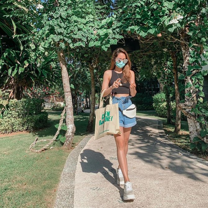 cinta laura belanja